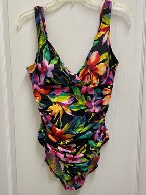 Trimshaper Colorful Floral Print On Black Background Rushed Front Swimsuit Sz 14